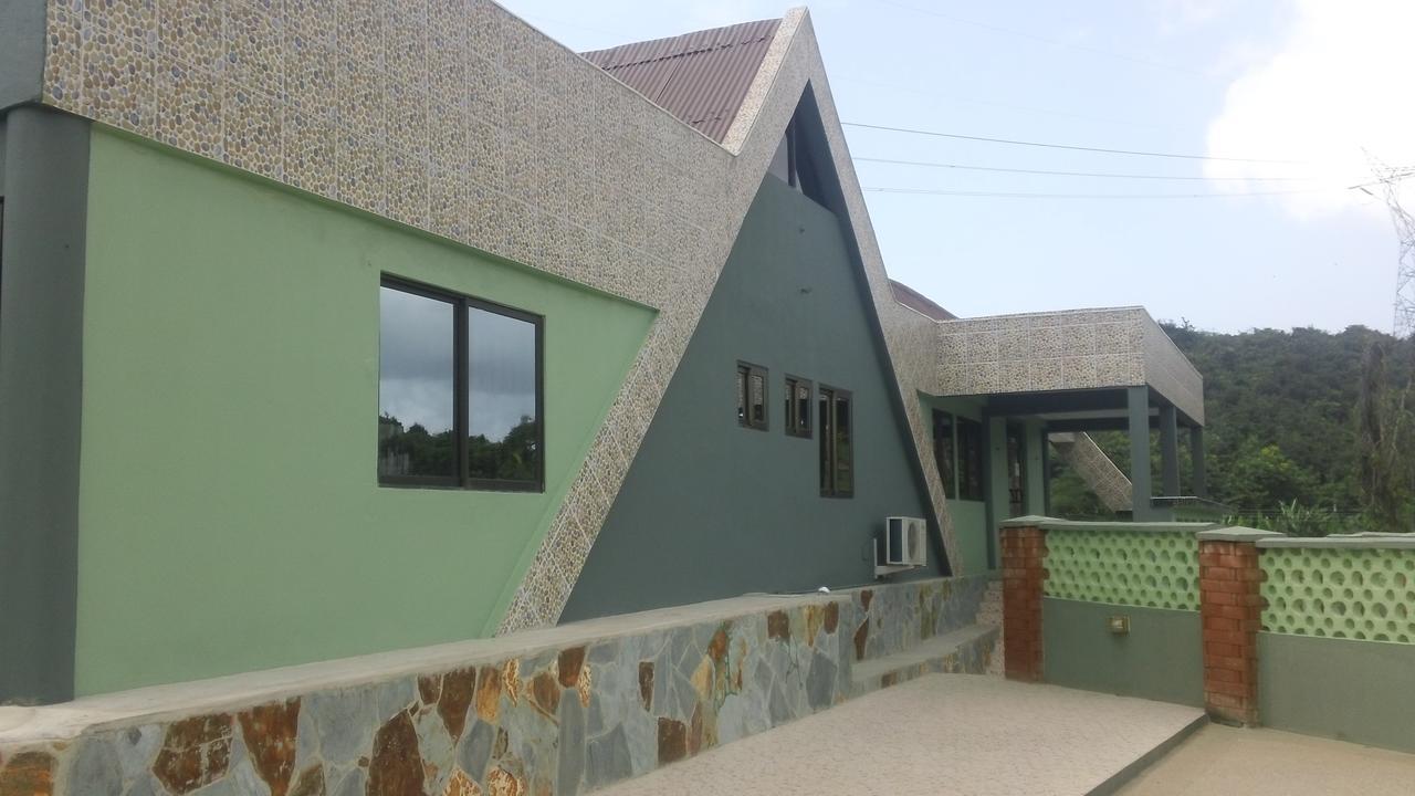 Mama Lee'S Lodge Yamoransa Exterior photo